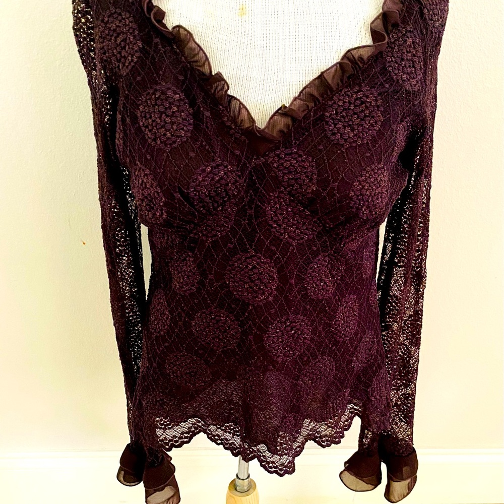 NWT Donna Gorgeous Lace Blouse